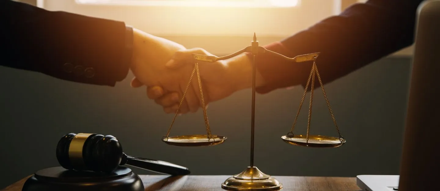 Top Commercial Lawyers in Dubai: How to Choose the Right One